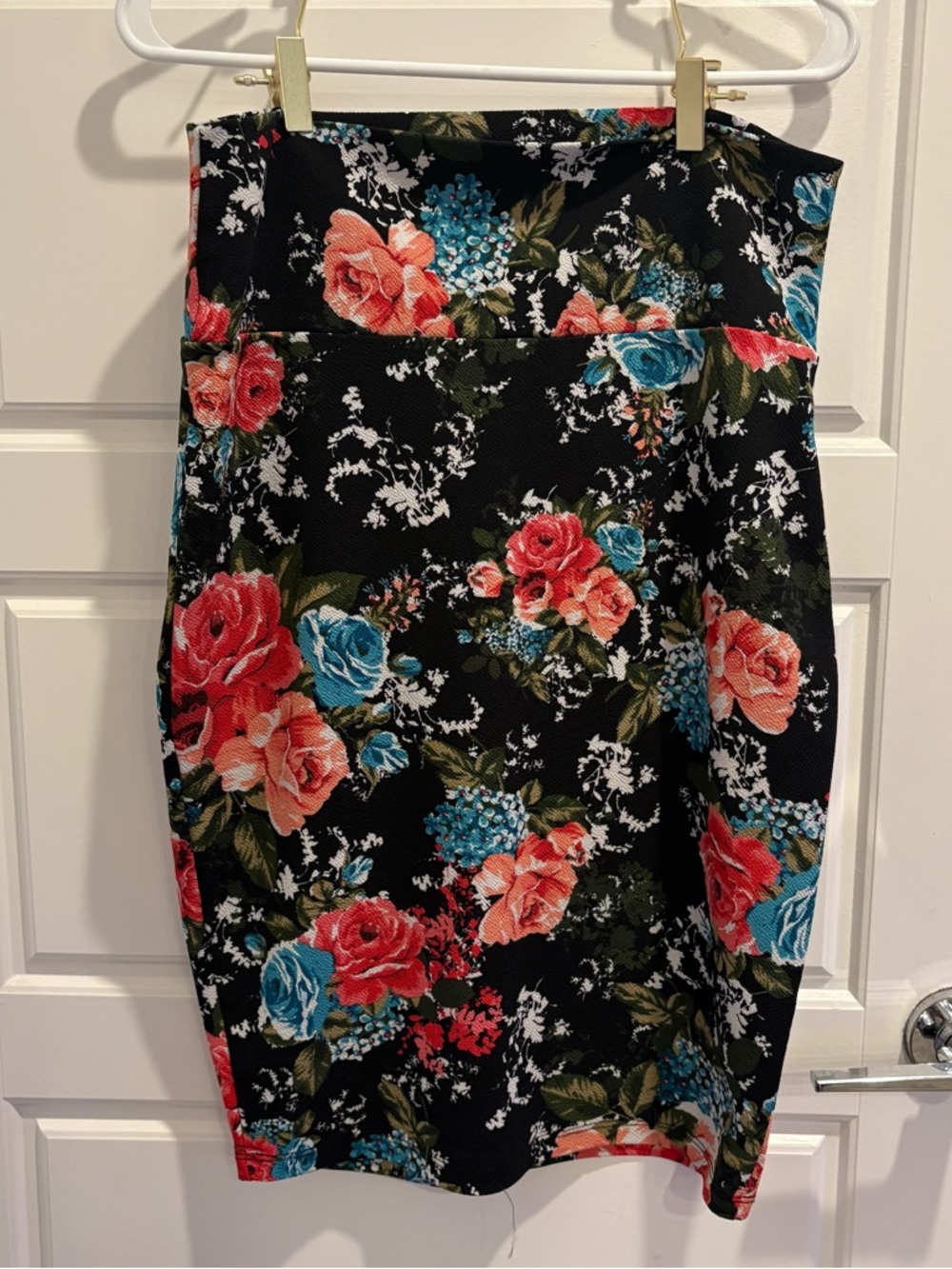 Love J Floral Pencil Skirt XL Black Multi | Stretch | Soft | Vibrant